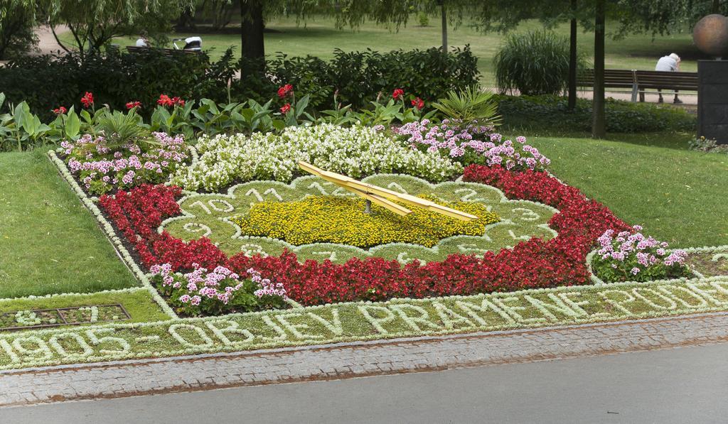 Hotel Bellevue Tlapak Подебрады Экстерьер фото